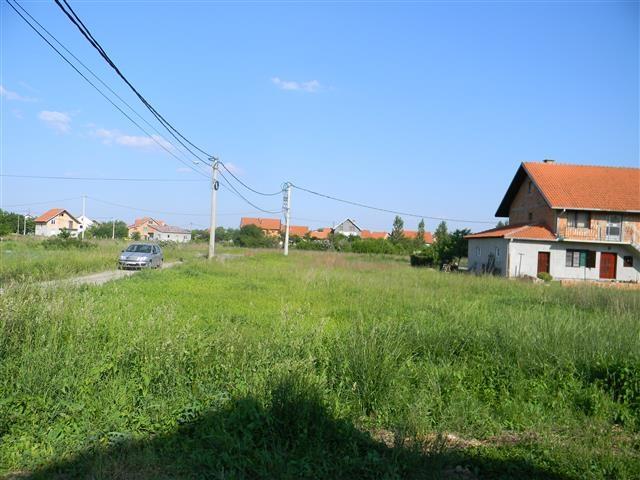 Plac-od-1300m2---Borca--Popova-bara