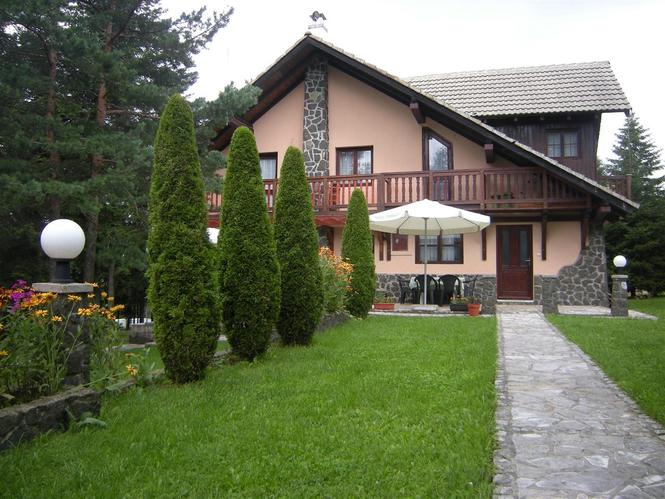 Vila borova Ljuti krs