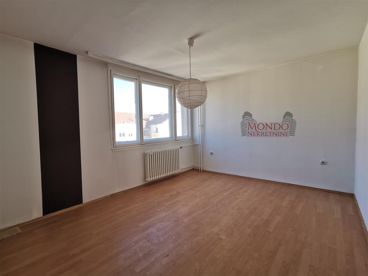 2-5-Soban-Stan--72m2--Centar-Grada--Renovirana-Kup