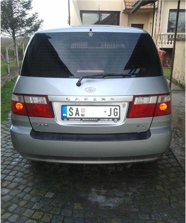 Kia-Carens-2-0-CRDi--04-