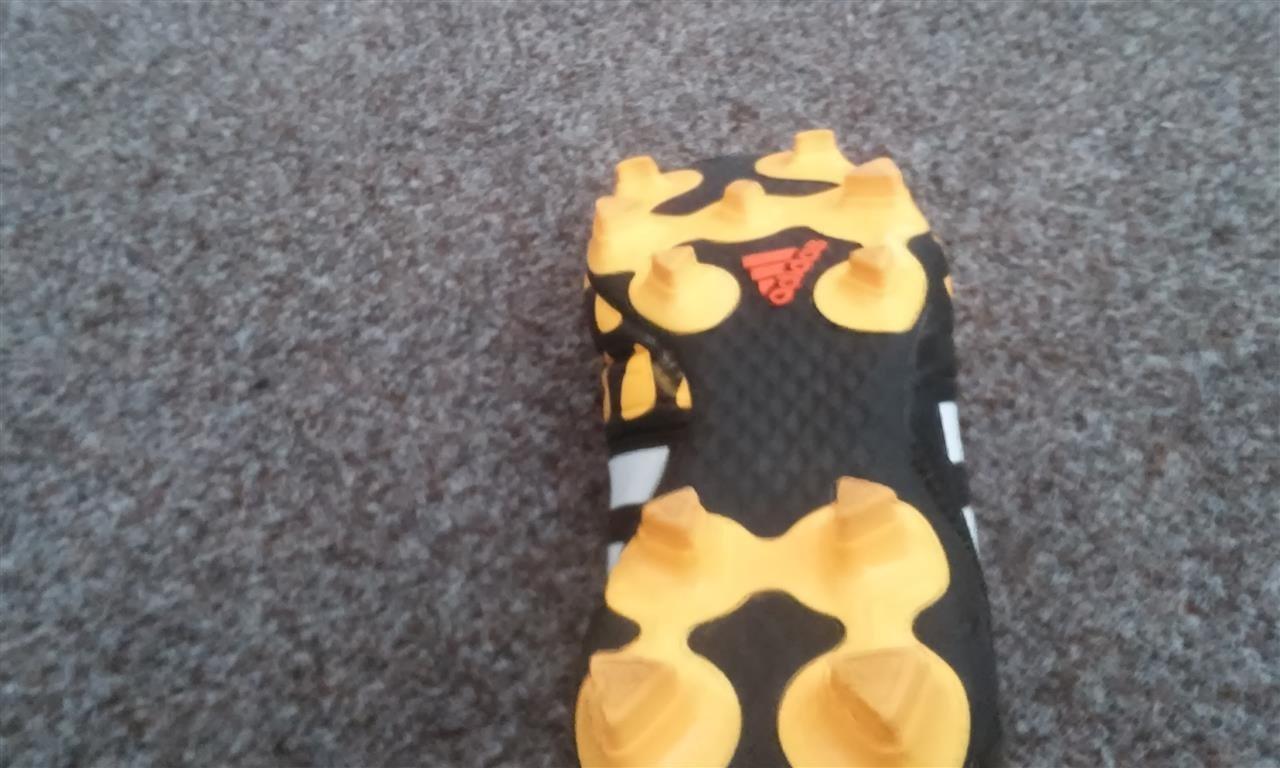 Patike--Kopacke--ADIDAS-SP-2014-BR--41