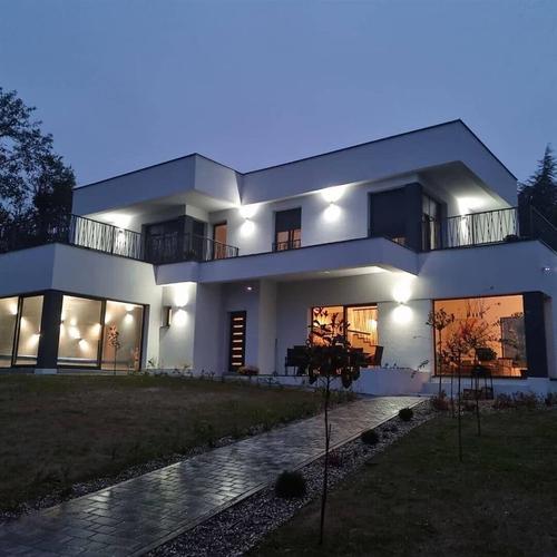 Crown Vila