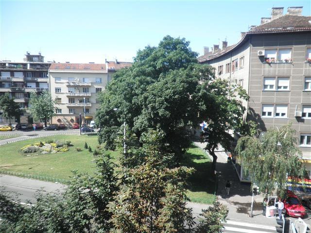 Stan 62m2 -  Zemun centar