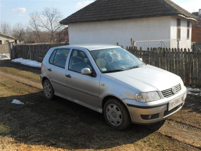 VW Polo -01