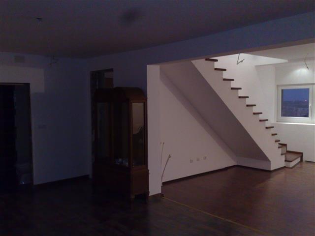 Trosoban stan 110m2