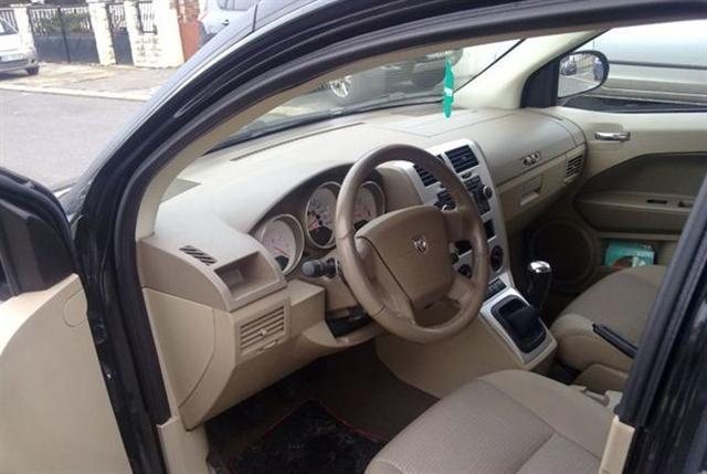 Dodge-Caliber-SXT--08