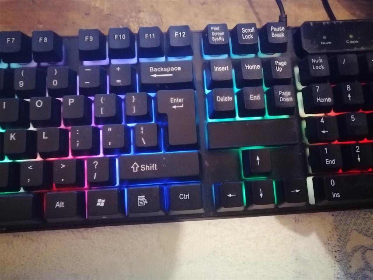 Tastatura-SVETLECA-HITNO-