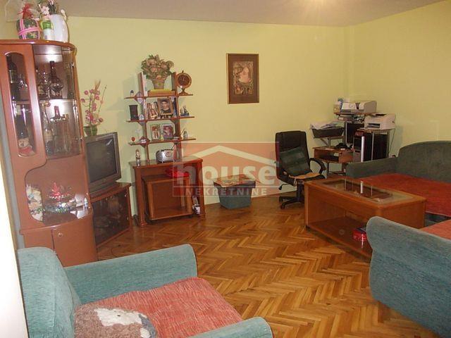 Stan 100m2 Nova Detelinara