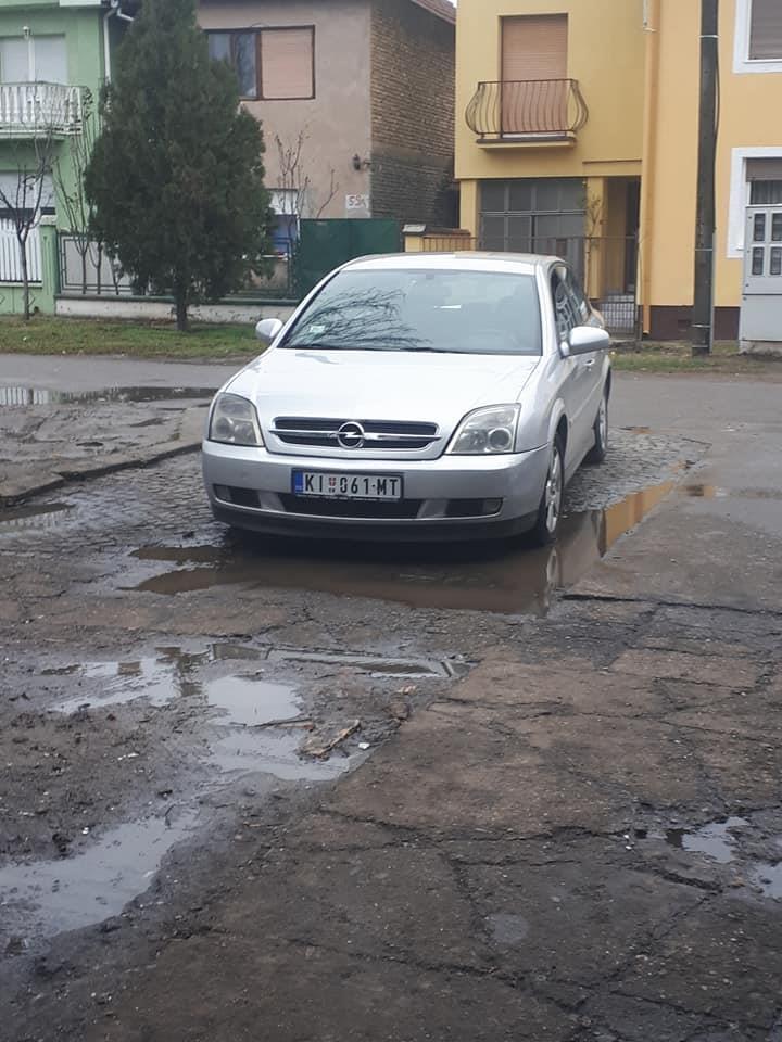 Vektra-c-2-2-benzin-plin