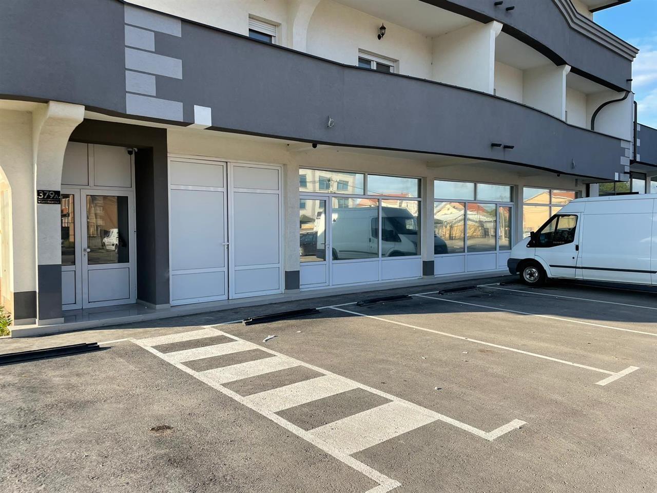Lokal-260m2-Surcin-na-glavnom-putu