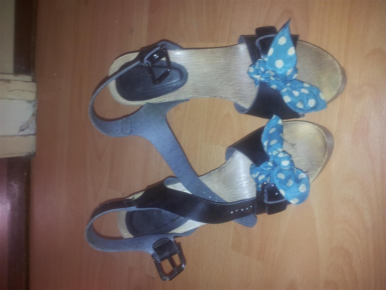 Sandale-nove