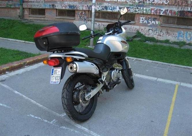 Suzuki XF650 Freewind -98