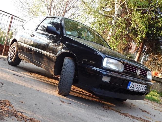 VW Golf 3 1.6  odlican -97