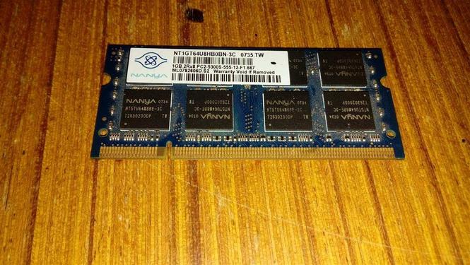 RAM MEMORIJU ZA LAPTOP