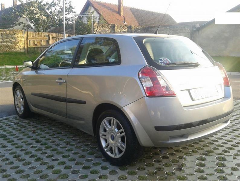 Fiat-Stilo-1-6-dynamic--02-