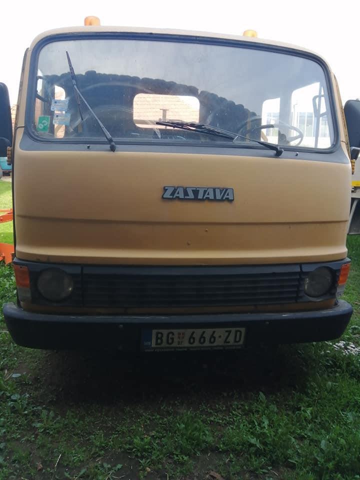 Zastava-50-8-slep-1000-evra