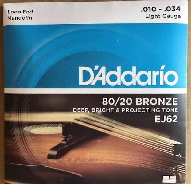D-Addario-EJ62-80-20-Bronze-Mandolin-Strings-Light