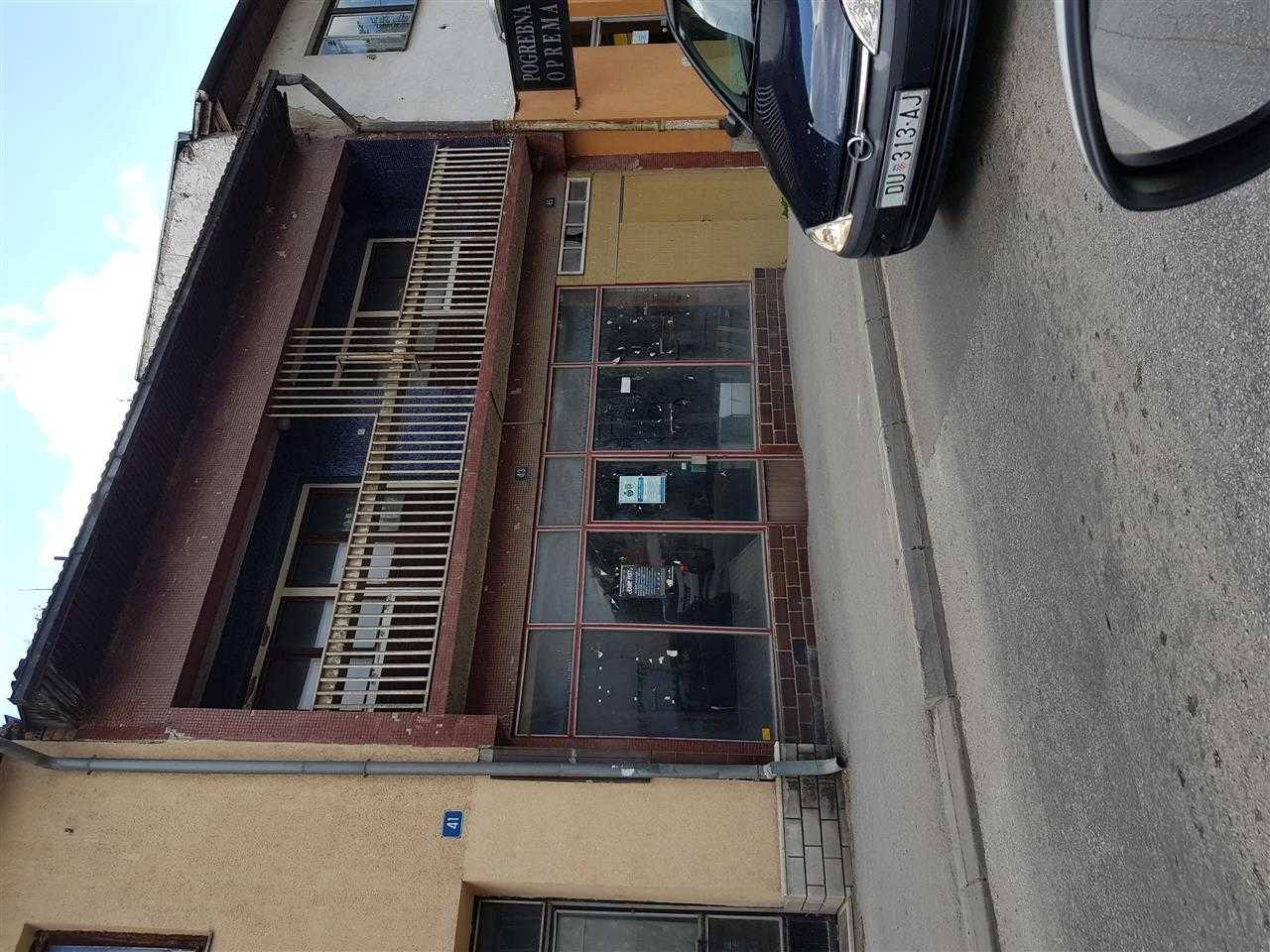 Dvije-kuce-u-centru-rogatice