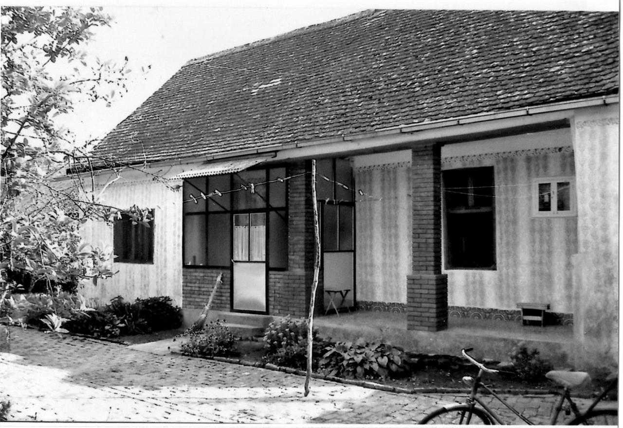 2-kuće-i-plac-u-Bačkom-Brestovcu