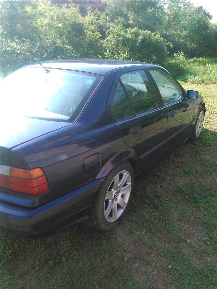bmw-e36-320-delovi
