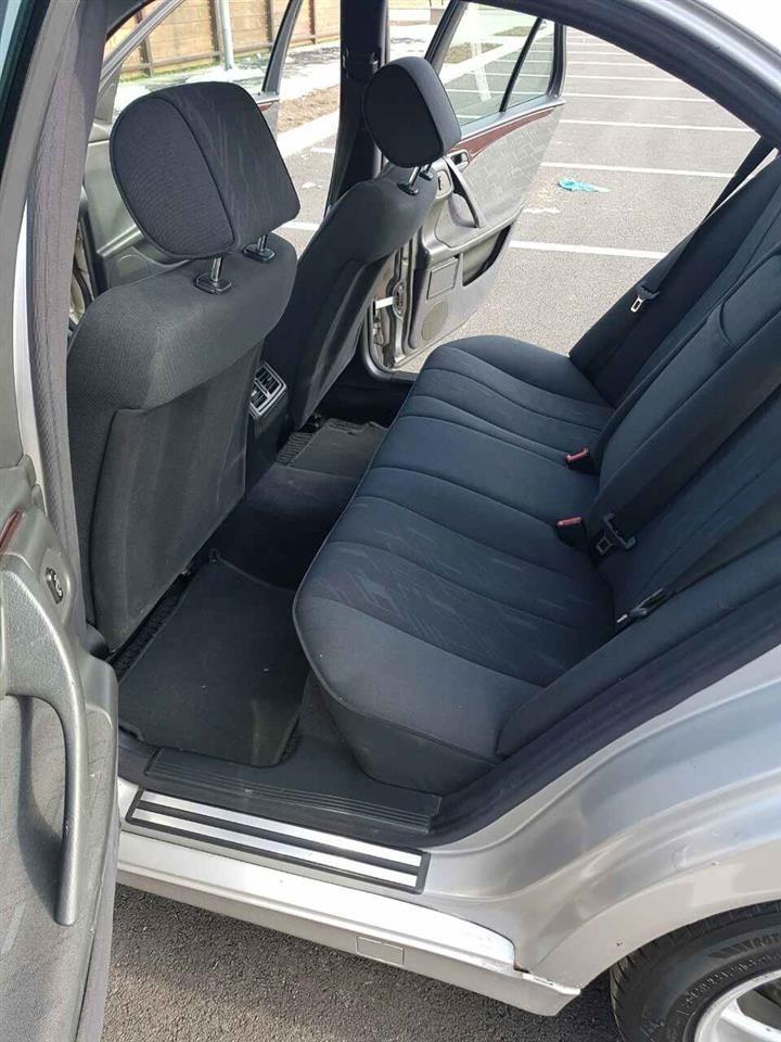 2001-Mercedes-Benz-E-200-CDI