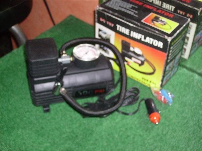 Pumpa za gume 12V