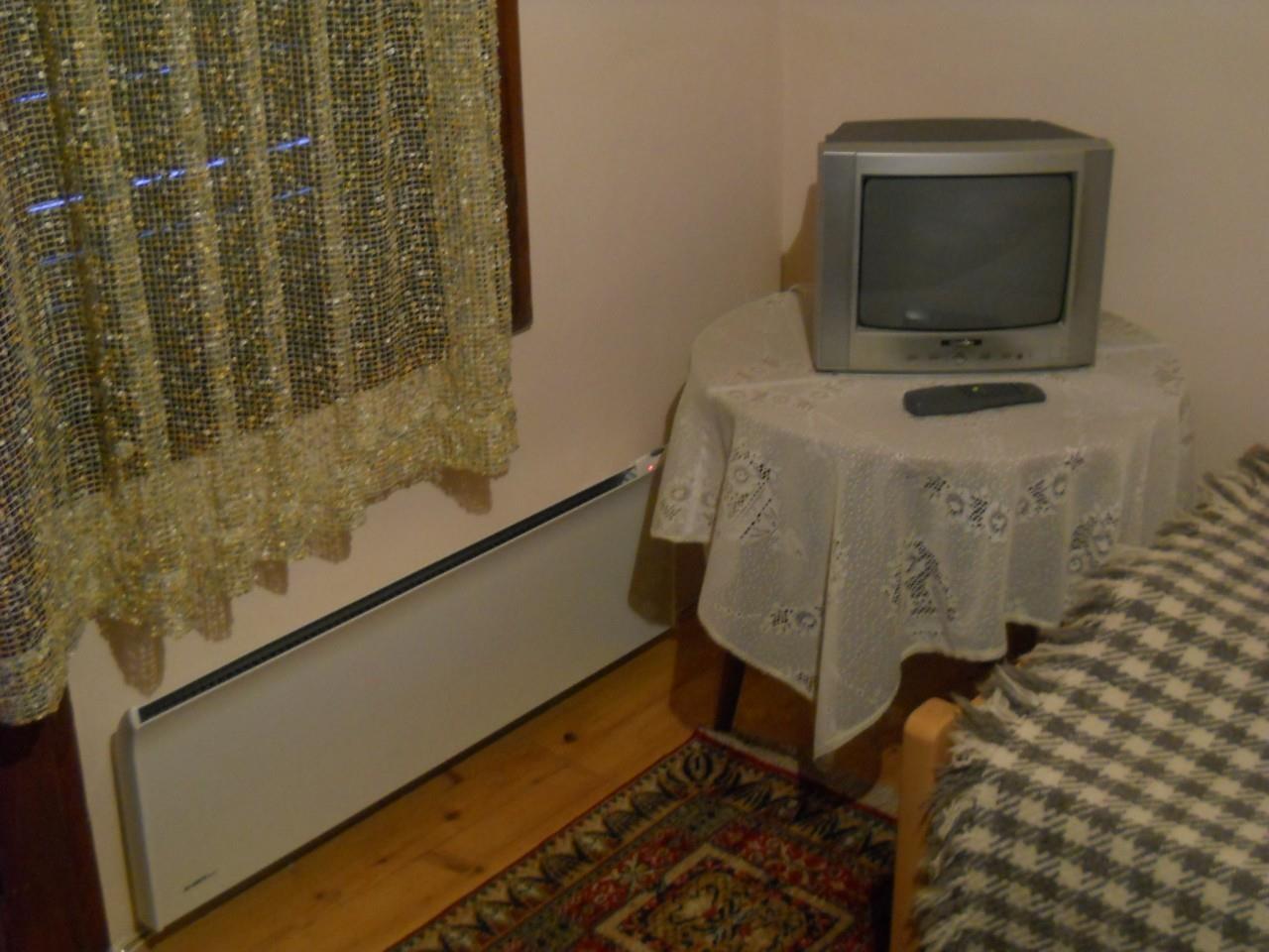 Izdajem-sobe-na-zlatiboru--strogi-centar-povoljno-
