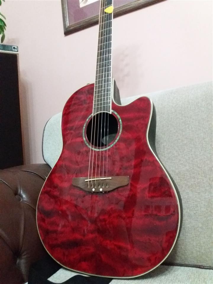 Ovation-gitara