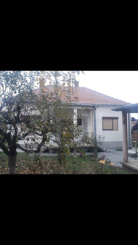 Na-prodaju-2-kuce-Velika-Krsna