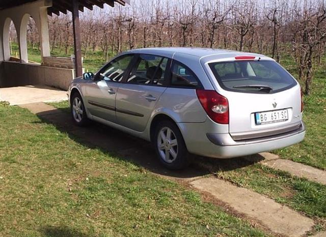 Renault-Laguna--01