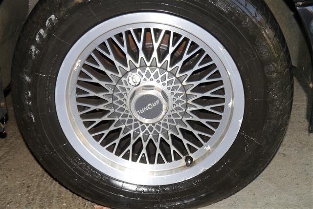 BMW-520--88