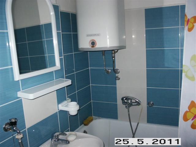 Dvosoban-stan-od-52m2-u-Blok-45--Beograd
