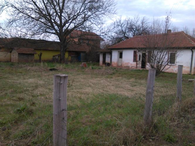 Na prodaju kuca 
