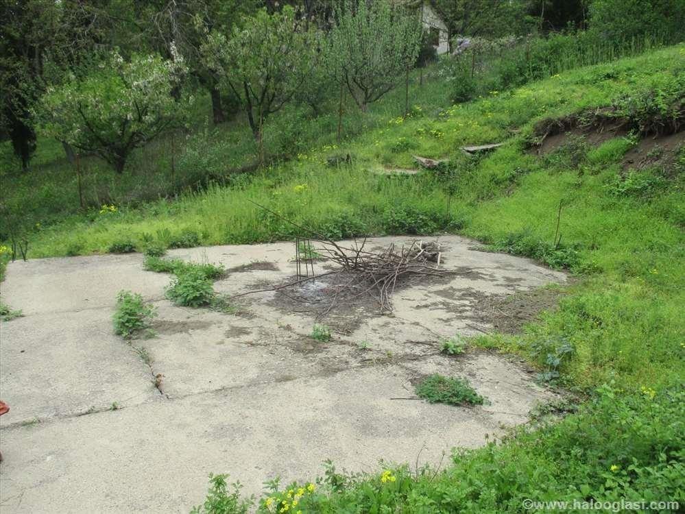 Prodajem-plac-sa-temeljom-za-vikend-kucu