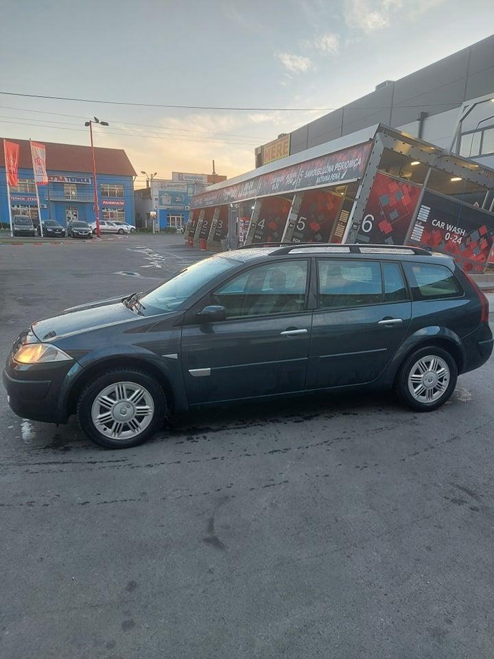 RENAULT-MEGANE