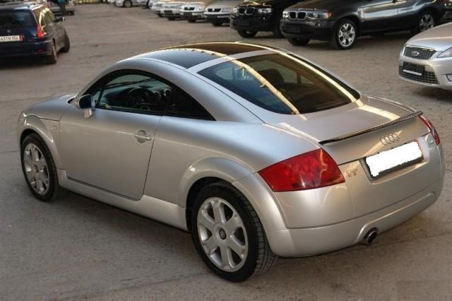 AUDI-TT-COUPE--02