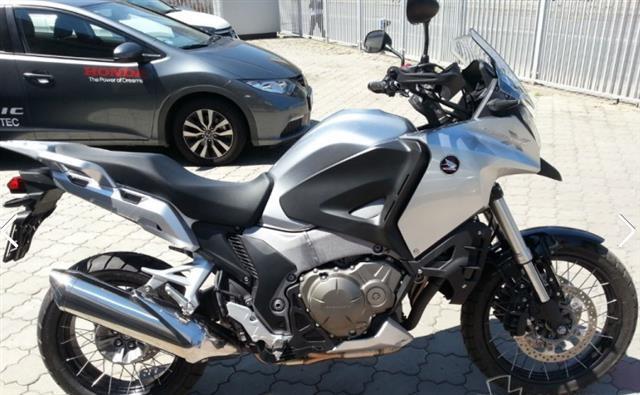 Honda-Crosstourer-2013