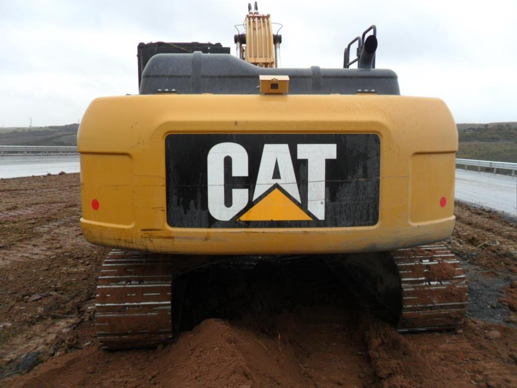 -Caterpillar--326D2L----