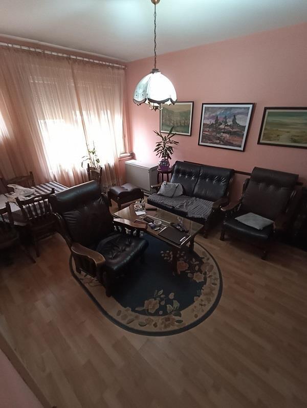 JEDINSTVENA-PONUDA---2-5-stan---CENTAR