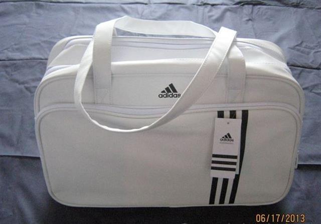 Adidas-torba-novo-100-