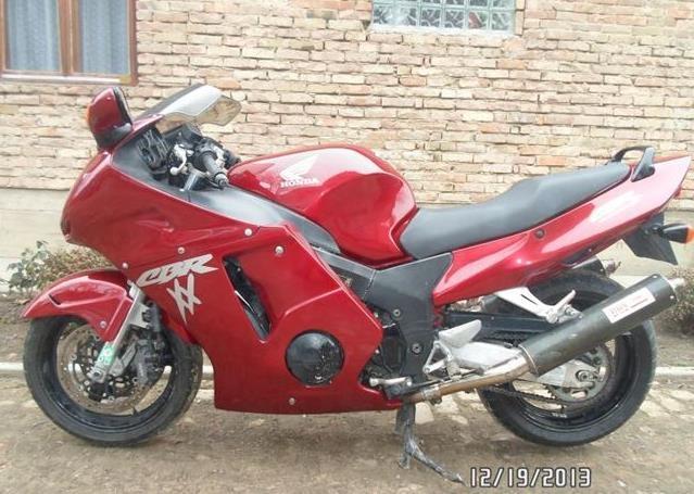 Honda-cbr-1100xx