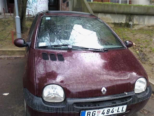 Renault-Twingo--01---HITNO---