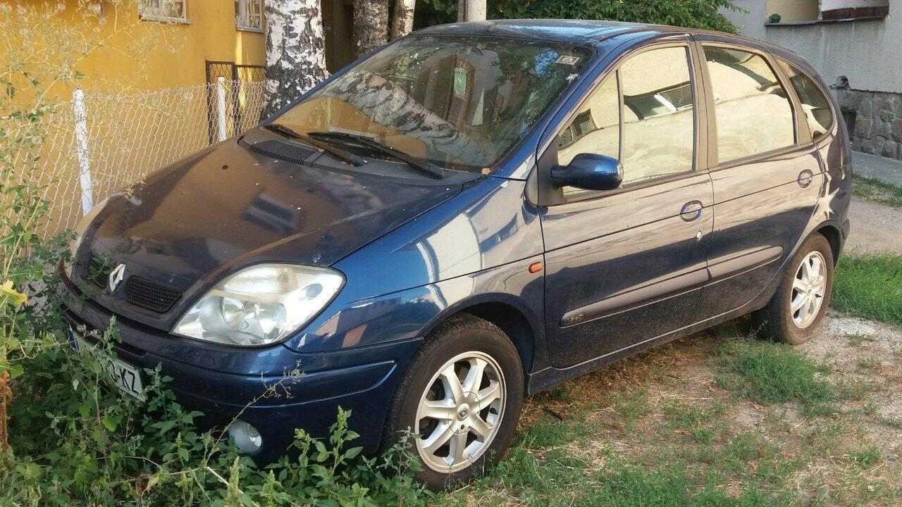 Renault-Scenic-2001