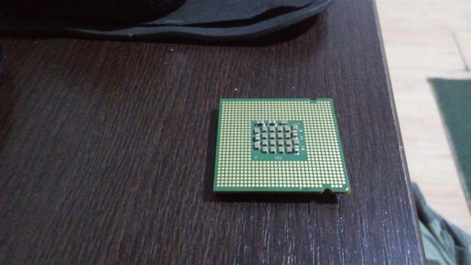 Intel Celeron D336 2.80ghz i box cooler za njega