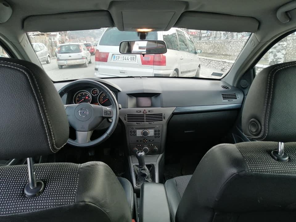 Opel-Astra-H-1-7-CDTI