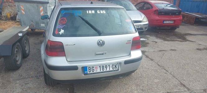 Golf 4