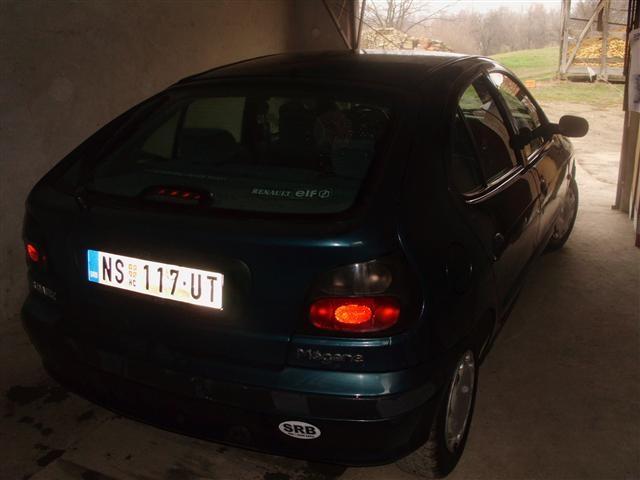 Renault-Megane--plin--98