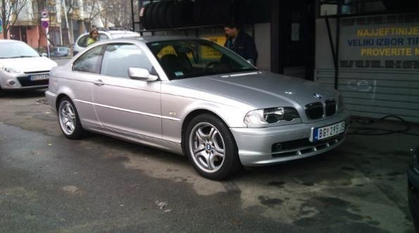 BMW-320-ci--01