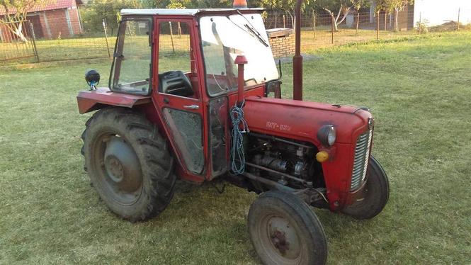 Traktor 539