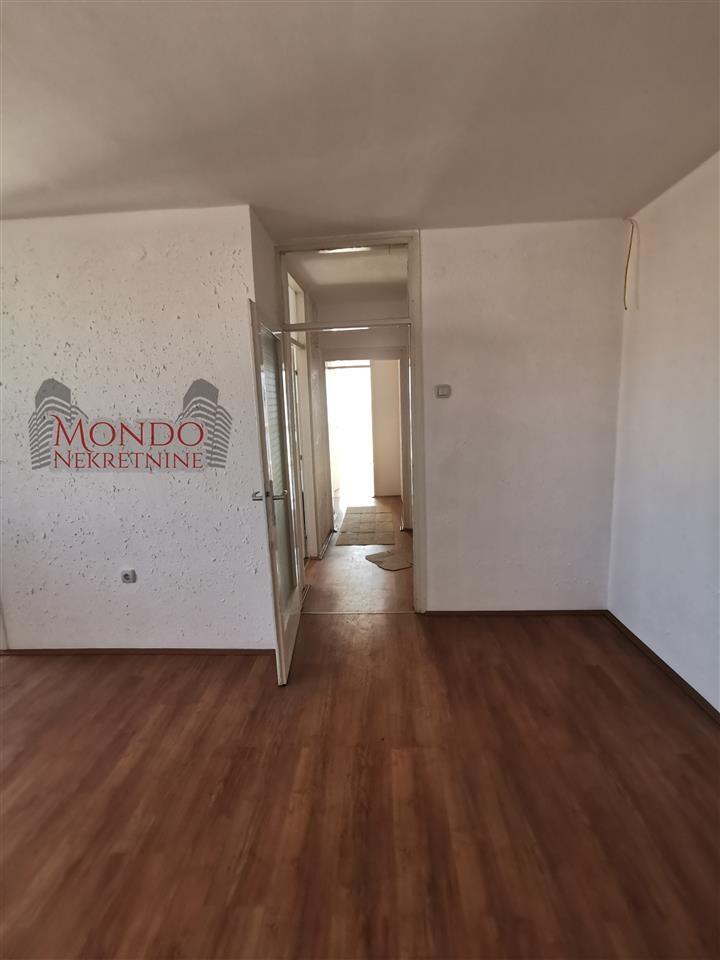 2-5-Soban-Stan--72m2--Centar-Grada--Renovirana-Kup